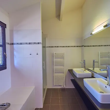 Luxurious In Salles With Shared Pool * Salles (Gironde)