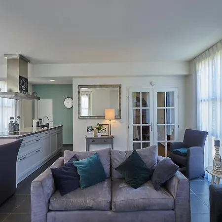 Villa Luxurious In Salles With Shared Pool
